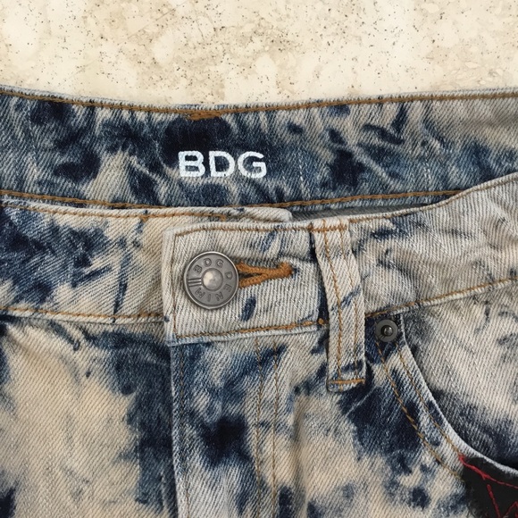 BDG Freda Embellished Mid-Rise Boho Cut-Offs - Picture 5 of 8